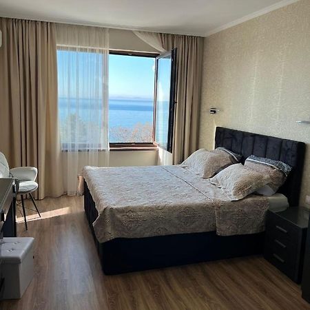Luxury Penthouse Apartments At Valencia Gardens 부르가스 외부 사진