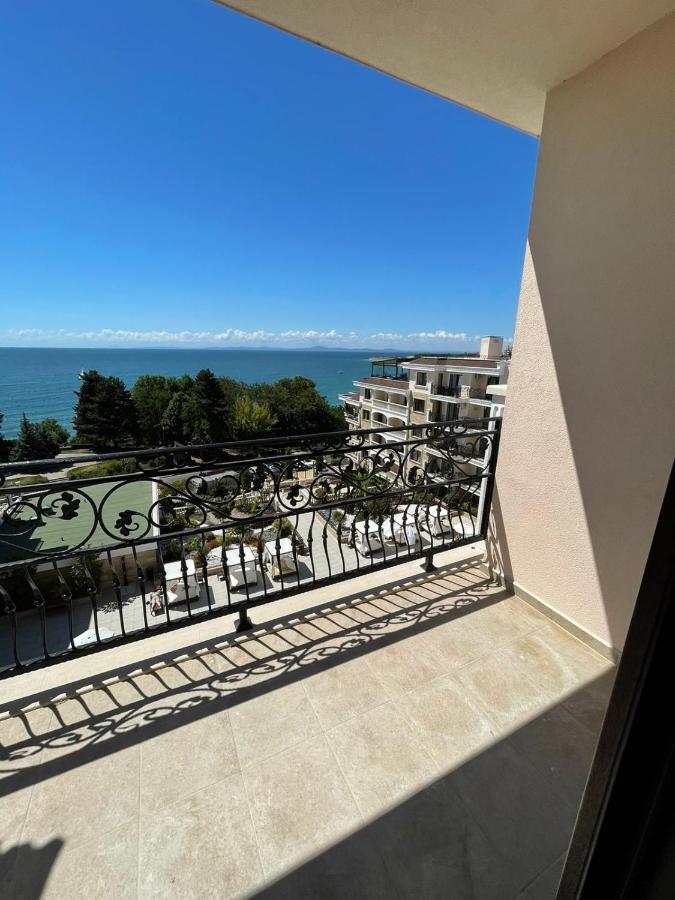Luxury Penthouse Apartments At Valencia Gardens 부르가스 외부 사진