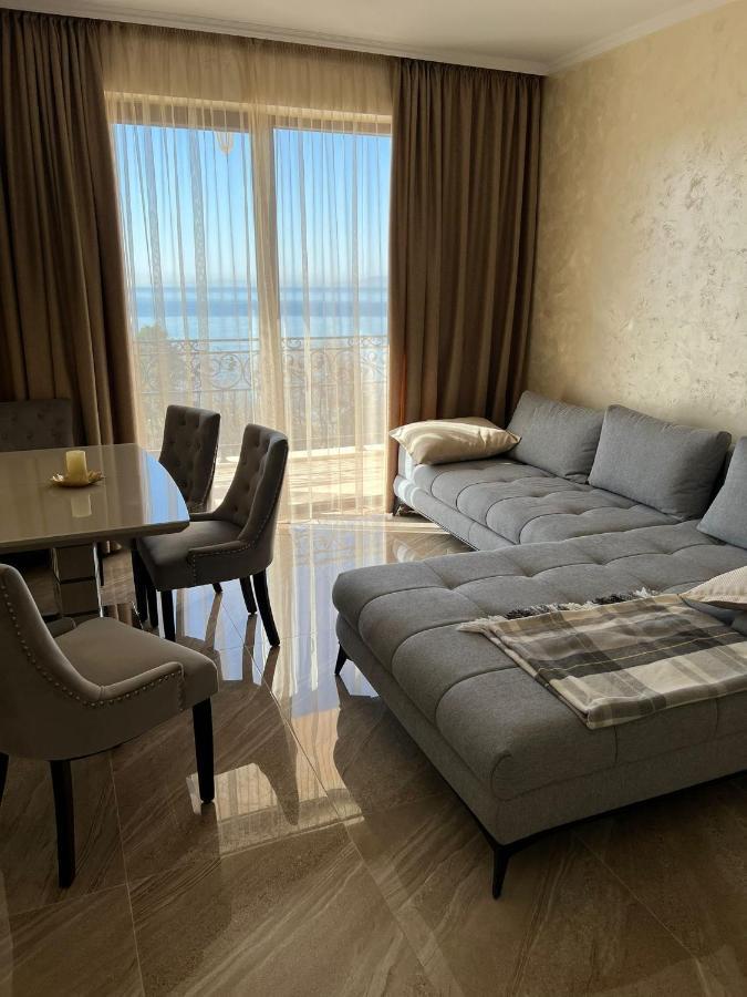 Luxury Penthouse Apartments At Valencia Gardens 부르가스 외부 사진